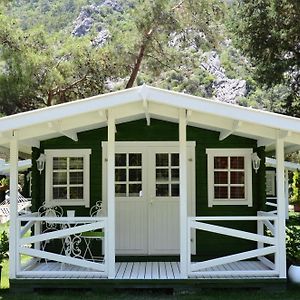 Lukkies Lodge Cirali